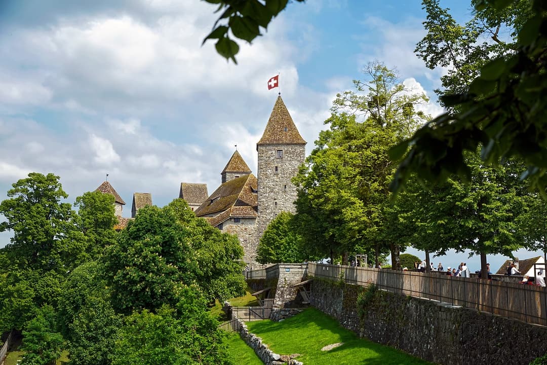 Relaxation trip to Zurich, Switzerland for 2 people over 4 days – $1000 total