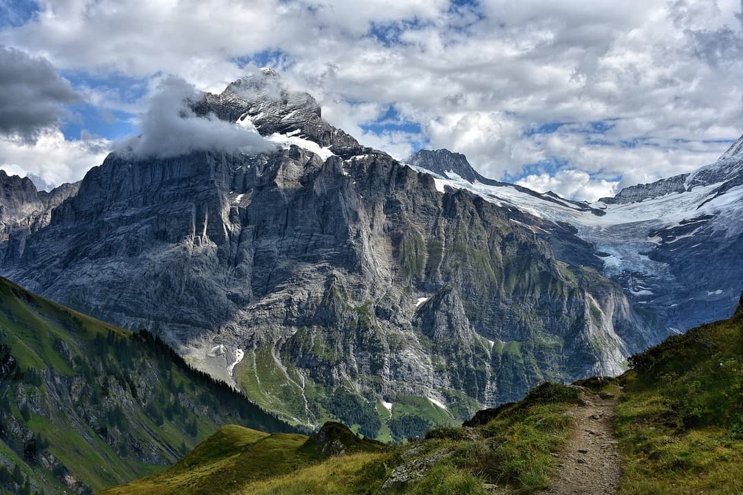 Relaxation trip to Luzern, Switzerland for 2 people over 4 days – $2000 total